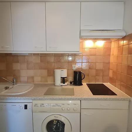 Apartment Avec Mezzanine, Piscine, Parking Et Pres De La A - Fr-1-780-81 Sainte-Maxime