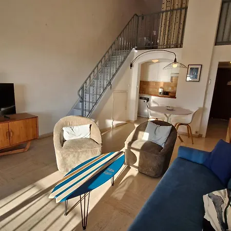 Apartment Avec Mezzanine, Piscine, Parking Et Pres De La A - Fr-1-780-81 Sainte-Maxime