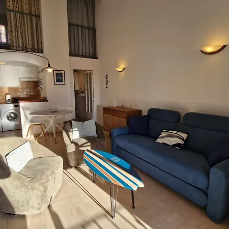 Avec Mezzanine, Piscine, Parking Et Pres De La A - Fr-1-780-81 *